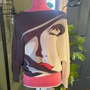 Stylish Graphic Women's Sweater - Black and Cream